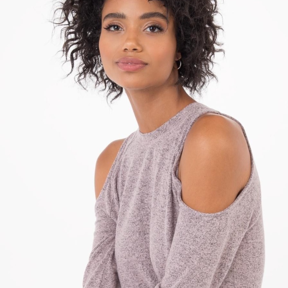 Z supply cold shoulder soft spun top